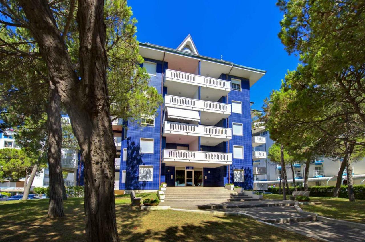 Blu Residence Lignano Sabbiadoro Eksteriør billede